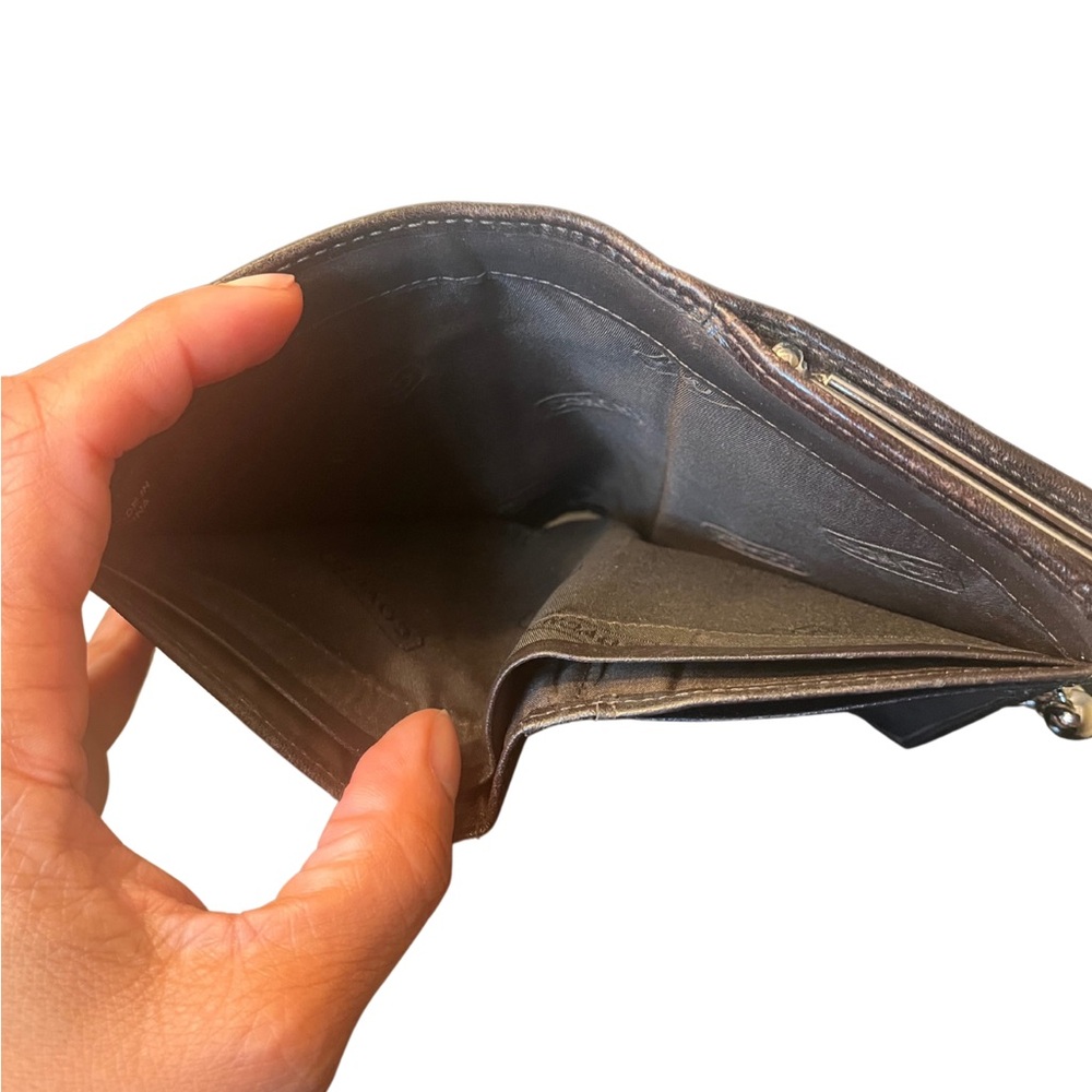 Coach Signature Canvas Kiss Lock Brown Wallet - Picture 13 of 14